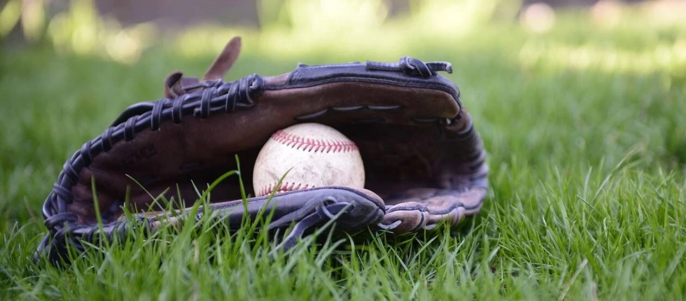 «Χαμός» σε αγώνα επαγγελματικού μπέιζμπολ στις ΗΠΑ - Άγριο ξύλο μεταξύ των παικτών (βίντεο)